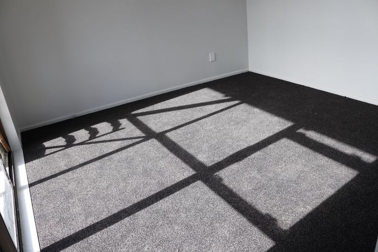 Photo of property in 579 East Coast Road, Browns Bay, Auckland, 0630