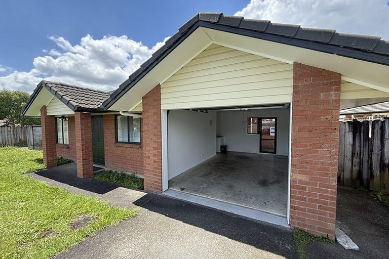 Photo of property in 22 Raphoe Road, Flat Bush, Auckland, 2019