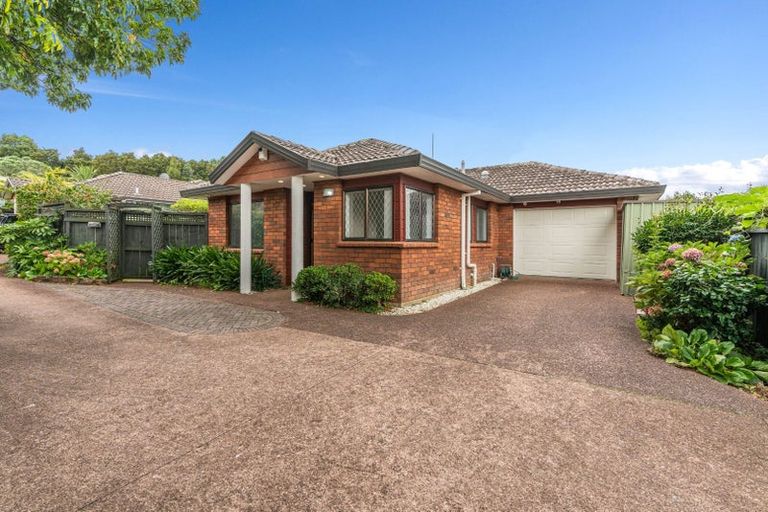 Photo of property in 2/6 Arthur Road, Hillpark, Auckland, 2102