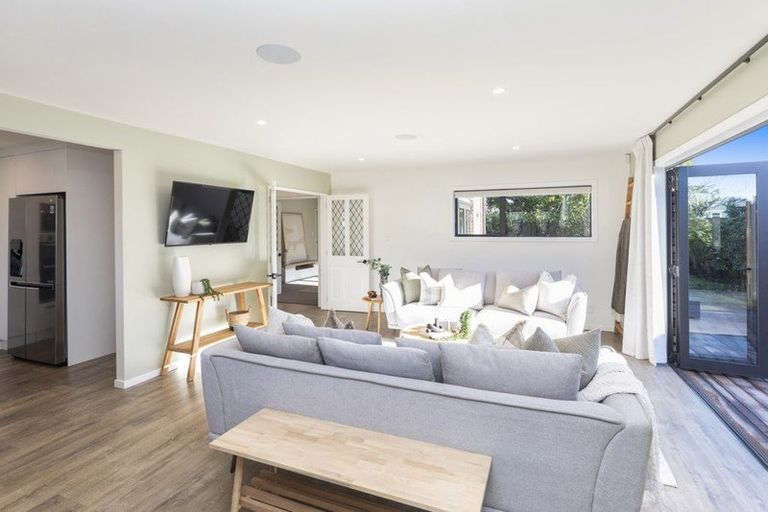 Photo of property in 54 Regency Crescent, Redwood, Christchurch, 8051