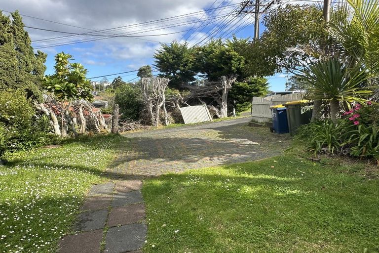 Photo of property in 557 East Coast Road, Browns Bay, Auckland, 0630
