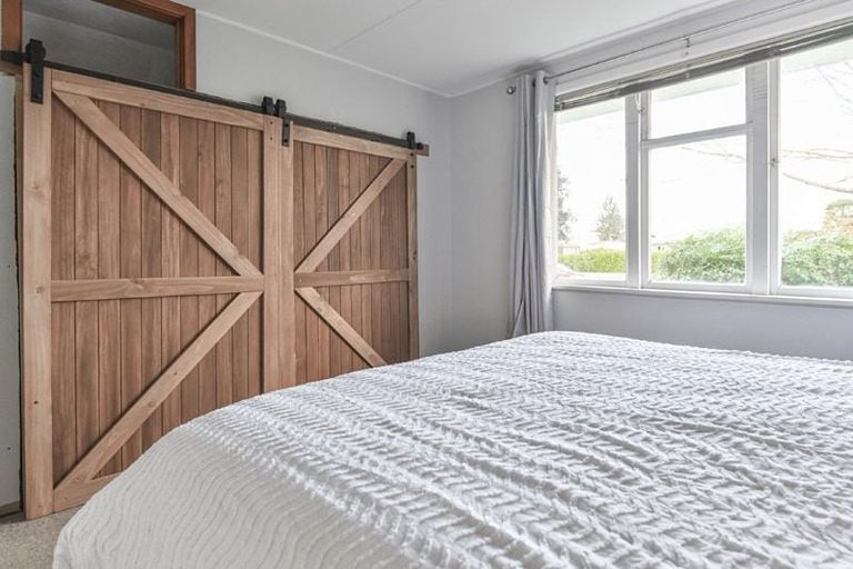 Photo of property in 10 Read Crescent, Clive, 4102