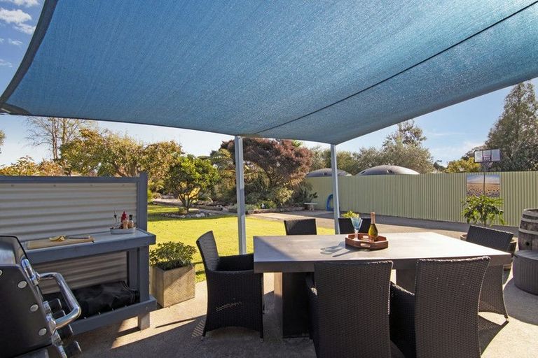 Photo of property in 14 Cliff Road, Tasman, Upper Moutere, 7173