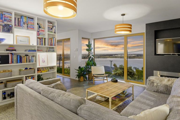 Photo of property in 42 Saint Andrews Hill Road, Mount Pleasant, Christchurch, 8081