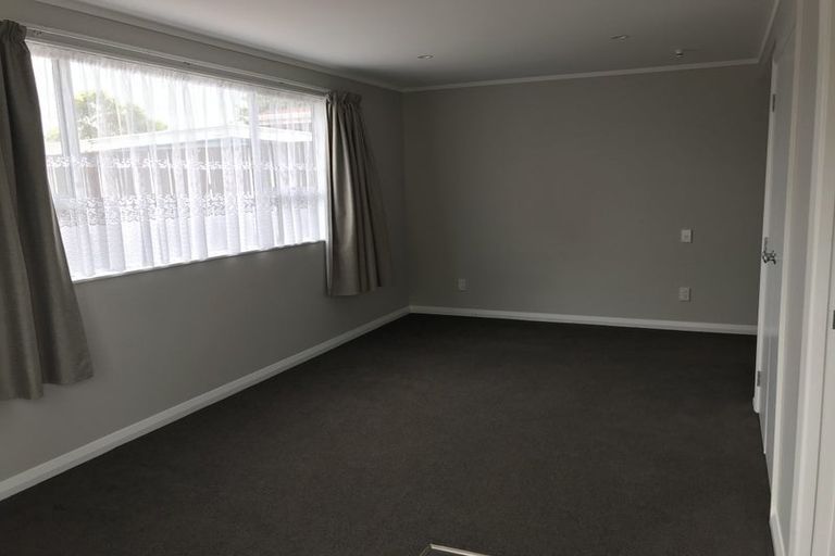 Photo of property in 6 Chester Crescent, West End, Palmerston North, 4410