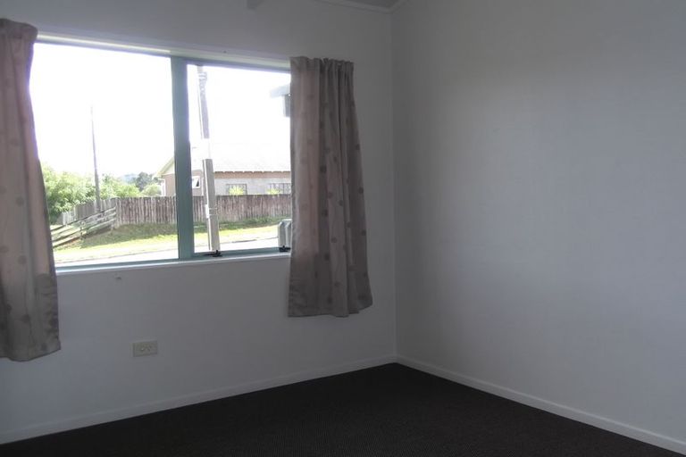 Photo of property in 2/35 Station Road, Te Kamo, Whangarei, 0112