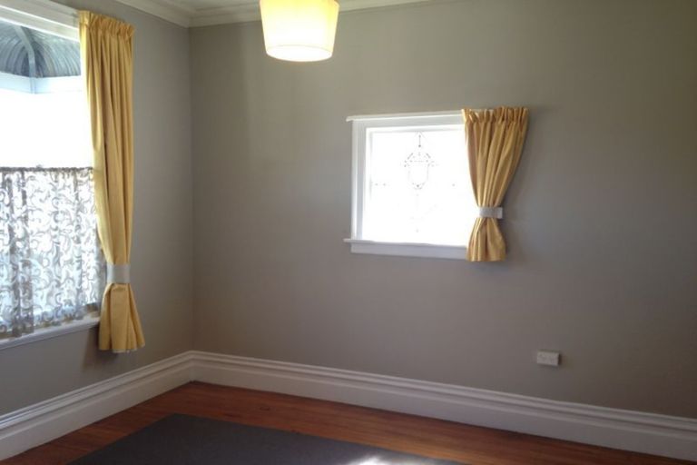 Photo of property in 255 Oxford Street, South Dunedin, Dunedin, 9012