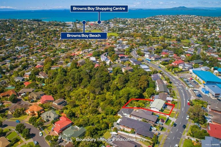 Photo of property in 37 Sartors Avenue, Northcross, Auckland, 0630