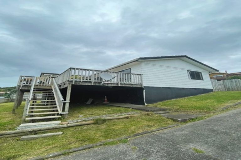 Photo of property in 25 Virgo Place, Glen Eden, Auckland, 0602