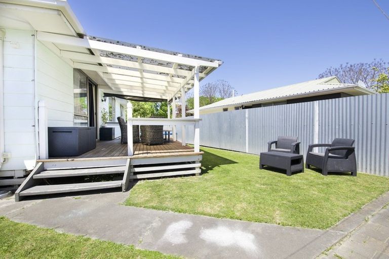 Photo of property in 16/2 Perry Crescent, Greenmeadows, Napier, 4112