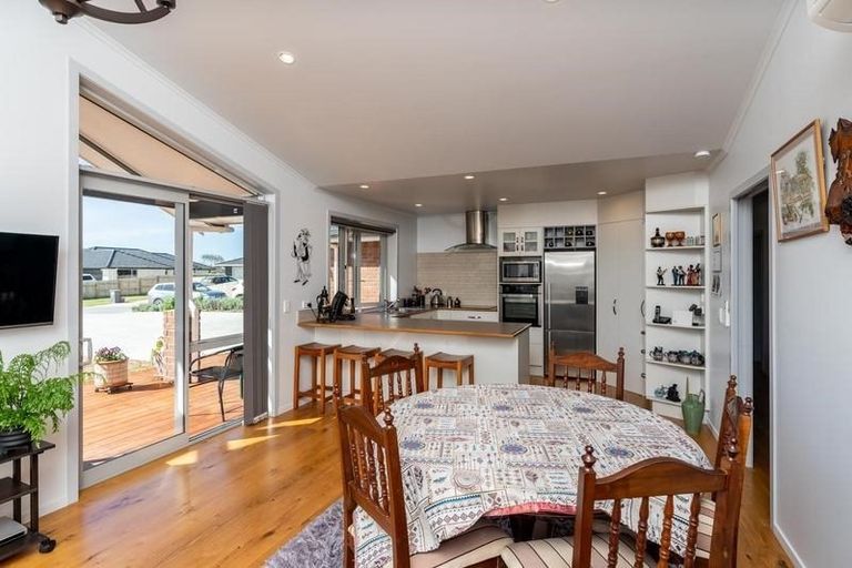 Photo of property in 6 Maries Way, Waipu, 0510