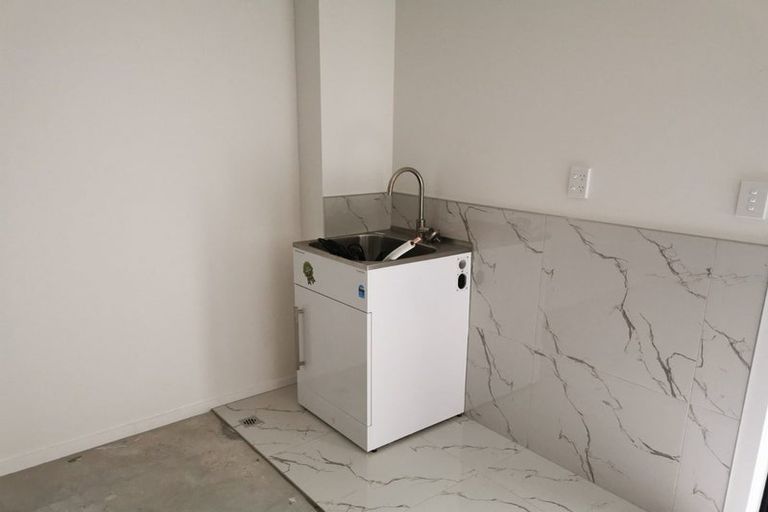 Photo of property in 16 Inverness Avenue, Hamilton East, Hamilton, 3216