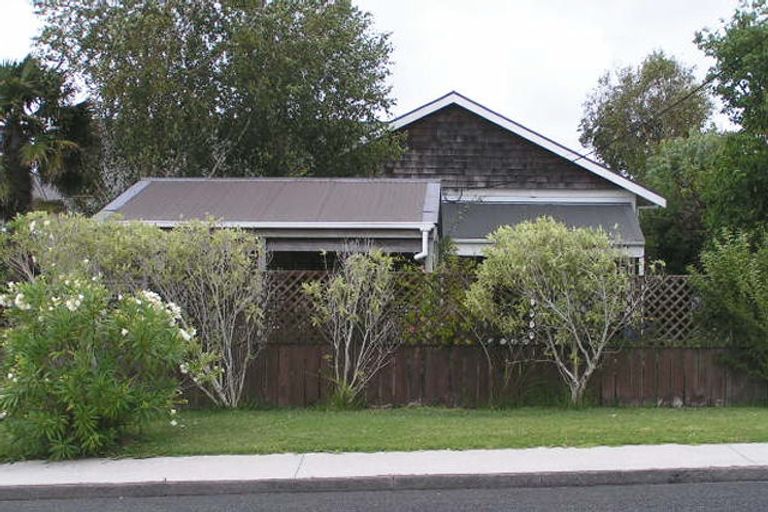 Photo of property in 3 Waitemata Road, Hauraki, Auckland, 0622