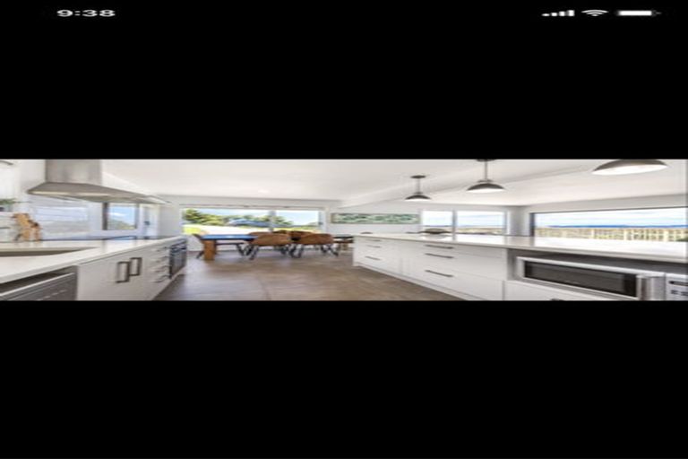 Photo of property in 70 Upper Whangateau Road, Big Omaha, 0985