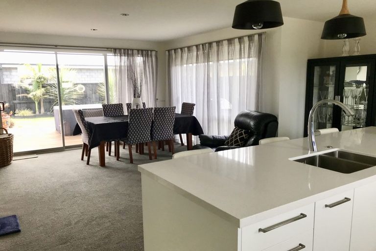 Photo of property in 8 Batty Street, Papamoa Beach, Papamoa, 3118