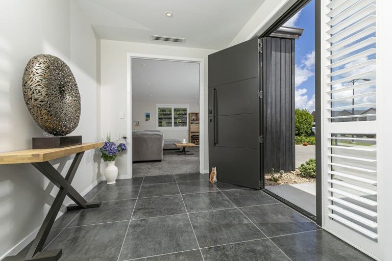 Photo of property in 80 Riverhead Point Drive, Riverhead, 0820