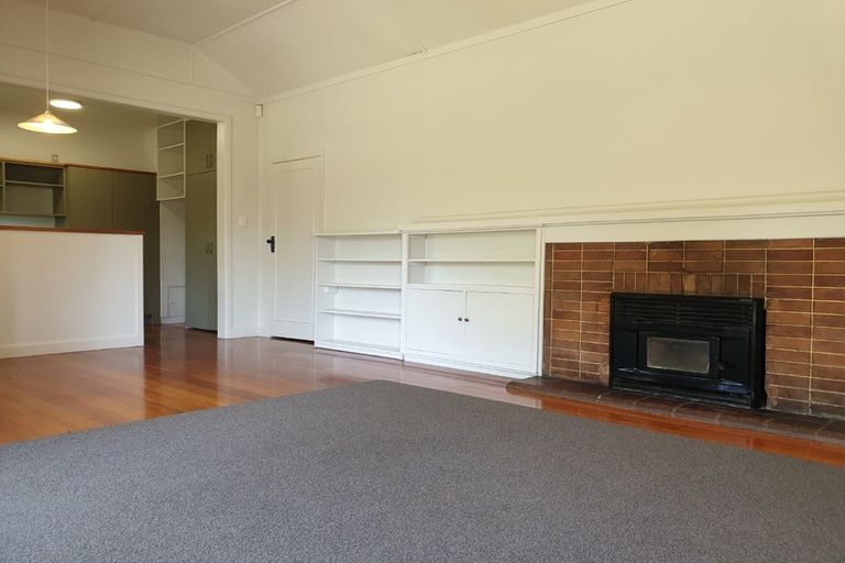 Photo of property in 96 Havelock Road, Havelock North, 4130