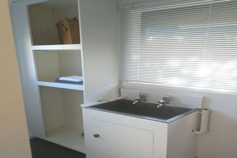 Photo of property in 21 Elizabeth Street, Moera, Lower Hutt, 5010