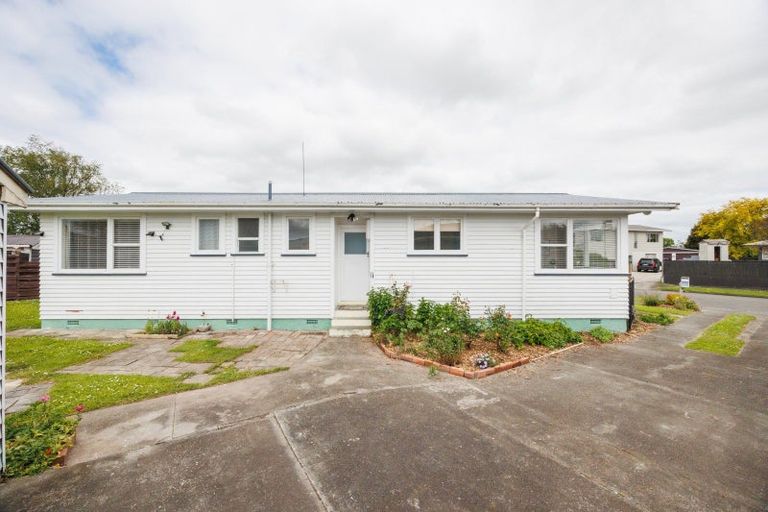 Photo of property in 5 Kaituna Street, Milson, Palmerston North, 4414