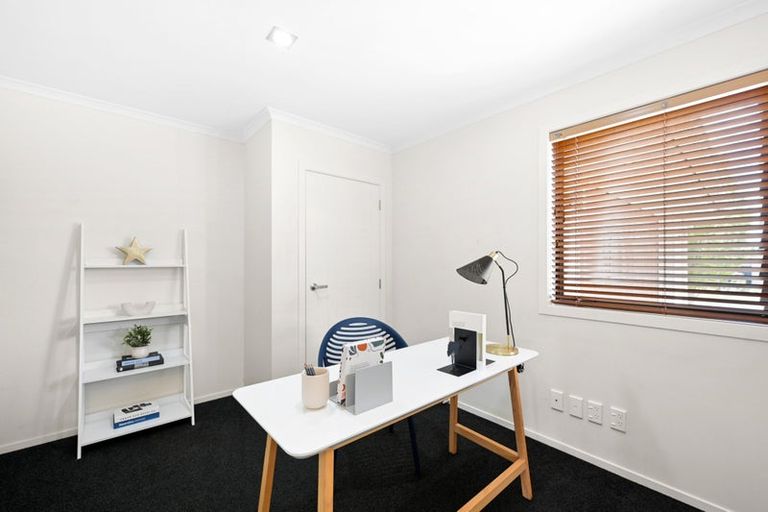 Photo of property in 99 Saint James Drive, Huntington, Hamilton, 3210