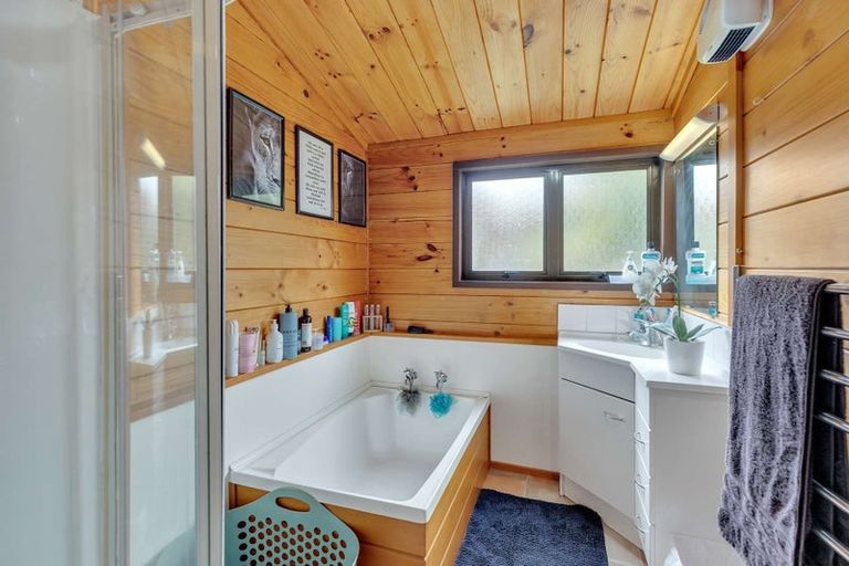 Photo of property in 71 Springvale Road, Springvale, Whanganui, 4501