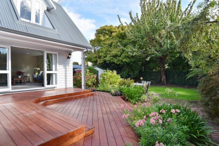 Photo of property in 21 Condell Avenue, Papanui, Christchurch, 8053