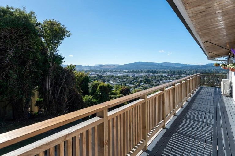Photo of property in 25 Russell Crescent, Western Heights, Rotorua, 3015