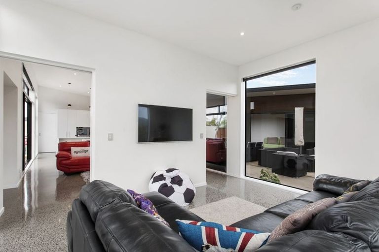 Photo of property in 27 Bronco Drive, Aidanfield, Christchurch, 8025