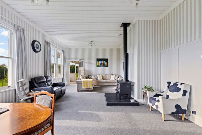 Photo of property in 458 Mountain Road, Lepperton, New Plymouth, 4373