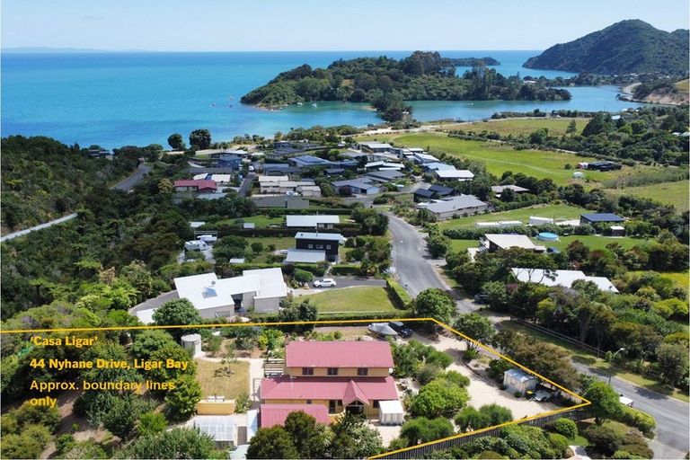 Photo of property in 44 Nyhane Drive, Ligar Bay, Takaka, 7183