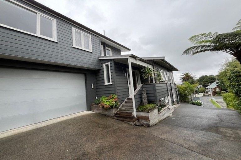 Photo of property in 7 Pah Road, Cockle Bay, Auckland, 2014