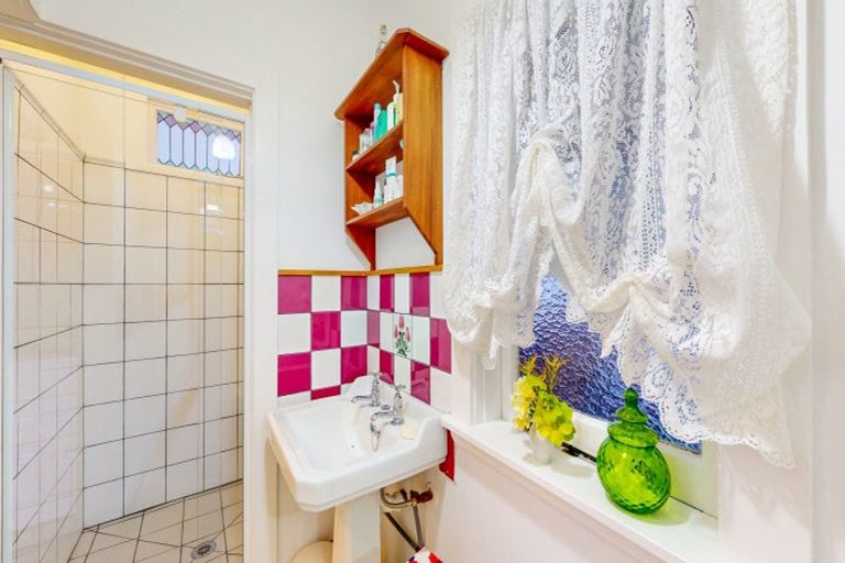 Photo of property in 402 Williamson Street, Thames, 3500