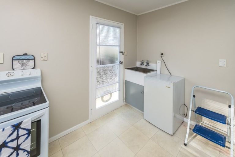 Photo of property in 2 Kawatiri Avenue, Gonville, Whanganui, 4501