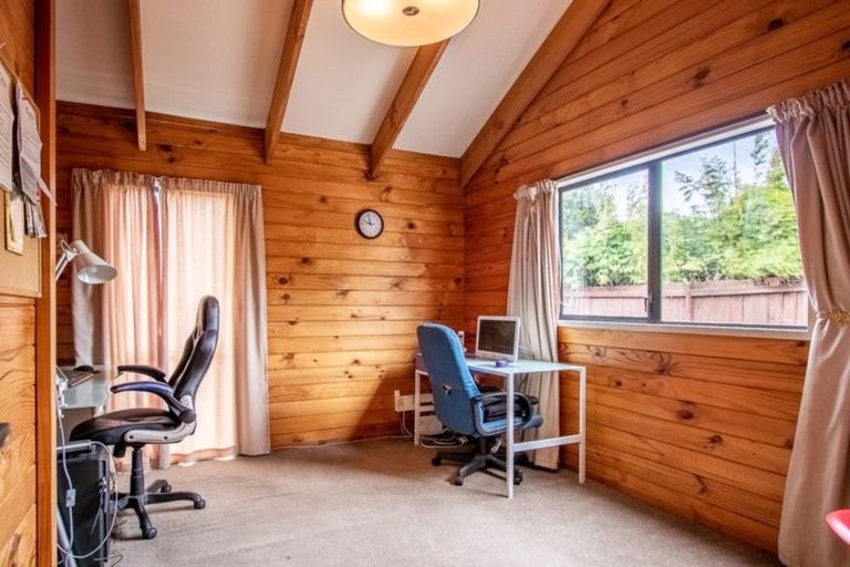 Photo of property in 18 Wood Leigh, Paraparaumu Beach, Paraparaumu, 5032