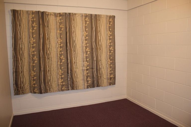 Photo of property in 6/48 Mcleod Road, Henderson, Auckland, 0612