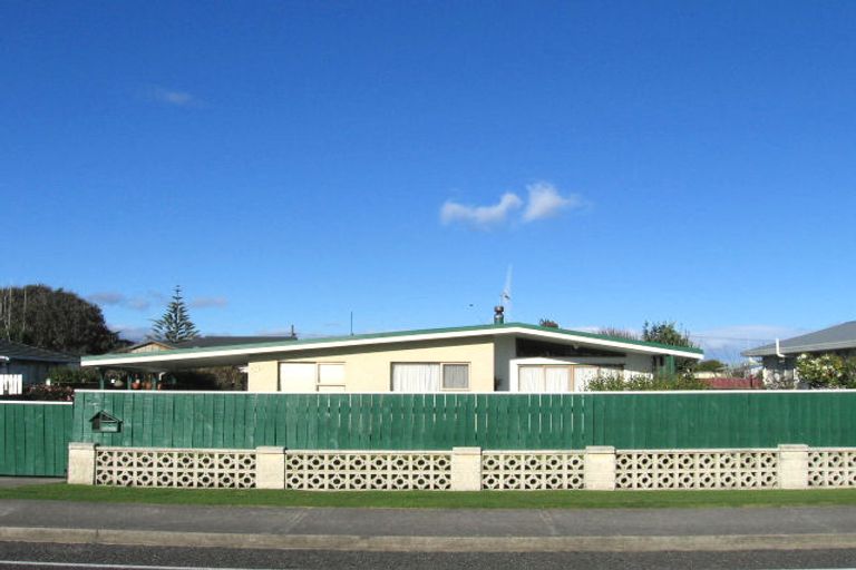 Photo of property in 95 Rangiuru Road, Otaki Beach, Otaki, 5512