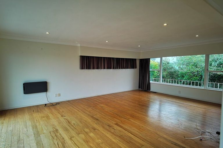 Photo of property in 3 Santa Rosa Terrace, Forrest Hill, Auckland, 0620