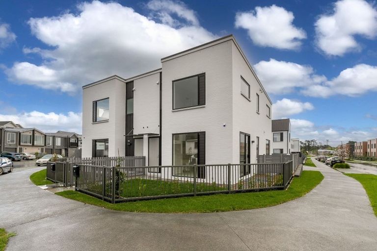 Photo of property in 38 Roundel Crescent, Whenuapai, Auckland, 0618