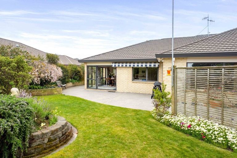 Photo of property in 166 Milne Drive, Paraparaumu, 5032