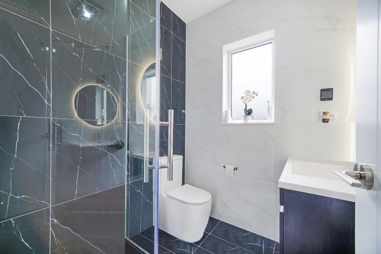 Photo of property in 1 Tuwhare Street, Papakura, 2110