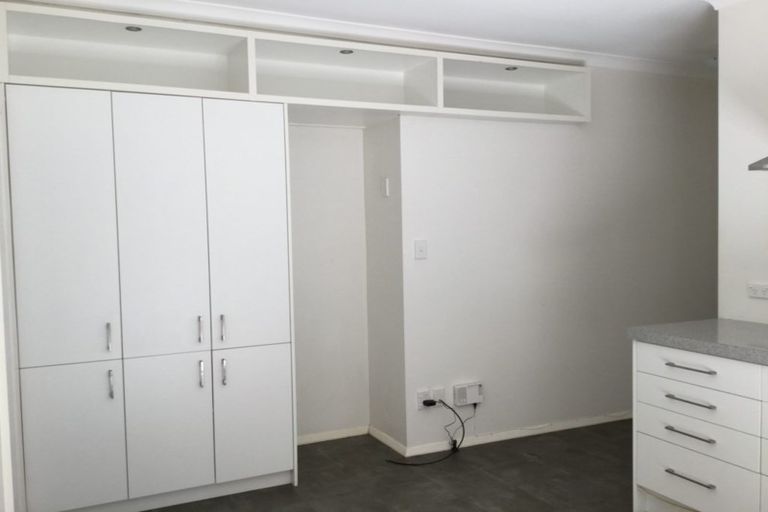 Photo of property in 1 Glasgow Street, Kelburn, Wellington, 6012