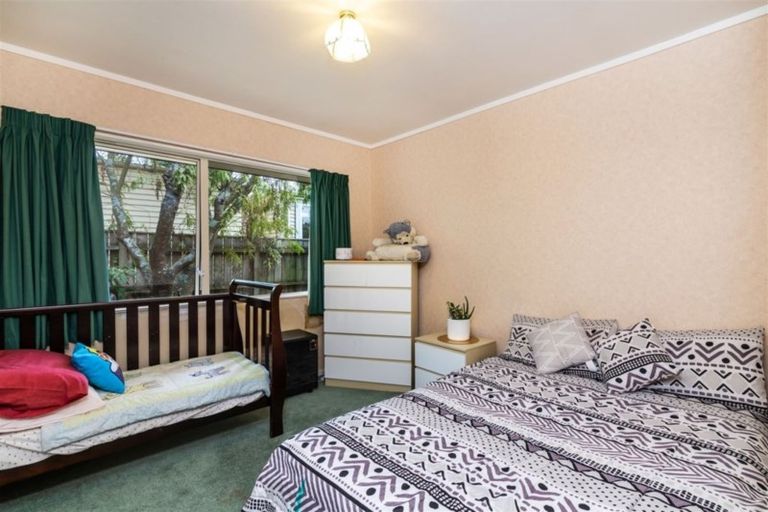 Photo of property in 2/15 Kotare Street, Hilltop, Taupo, 3330