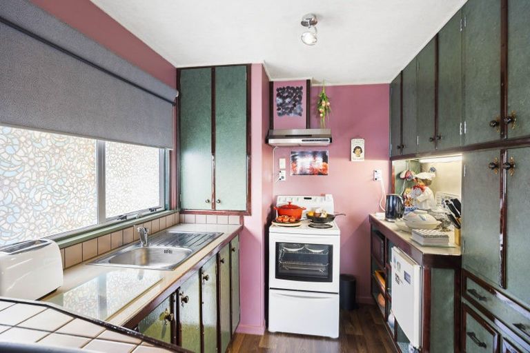 Photo of property in 1/422 Devon Street West, Lynmouth, New Plymouth, 4310