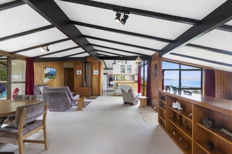 Photo of property in 16 Hibiscus Grove, Maungaraki, Lower Hutt, 5010