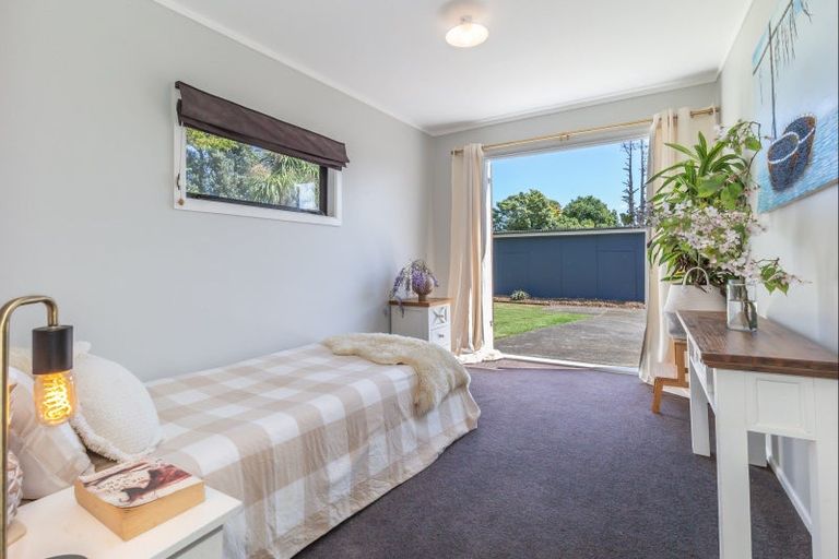 Photo of property in 35 Chester Street, Levin, 5510