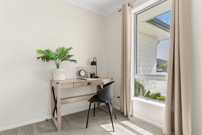 Photo of property in 1 Jeffs Way, Papamoa Beach, Papamoa, 3118