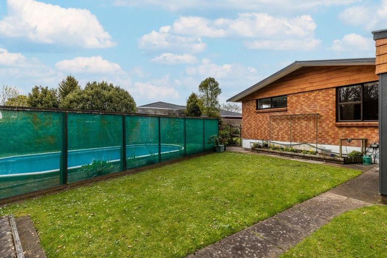 Photo of property in 95 Manu Crescent, Upper Vogeltown, New Plymouth, 4310