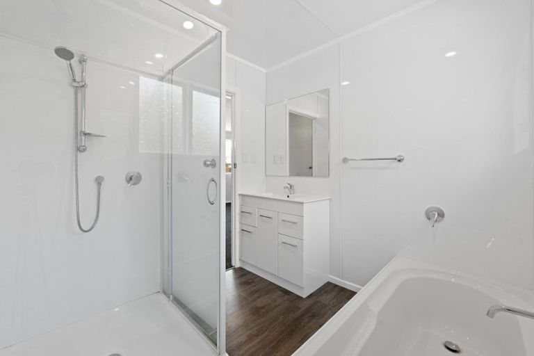 Photo of property in 5 Adrian Street, Stratford, 4332