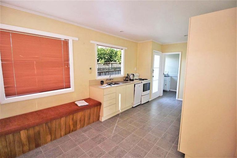 Photo of property in 24 Pulham Crescent, Queenwood, Hamilton, 3210