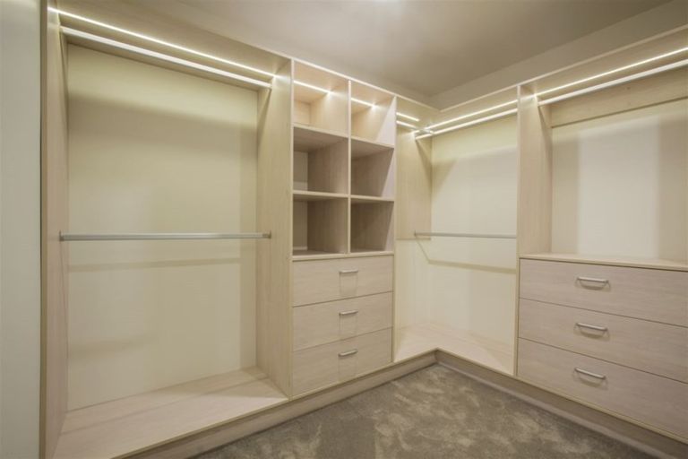 Photo of property in 42 Fernhill Way, Oteha, Auckland, 0632